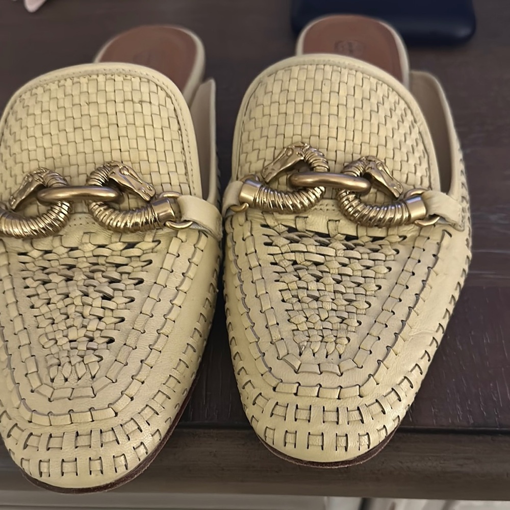 Tory Burch Cream and Gold Woven Leather Loafers